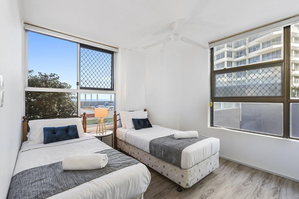 President Holiday Apartments - Absolute Beachfront Gold Coast Extérieur photo