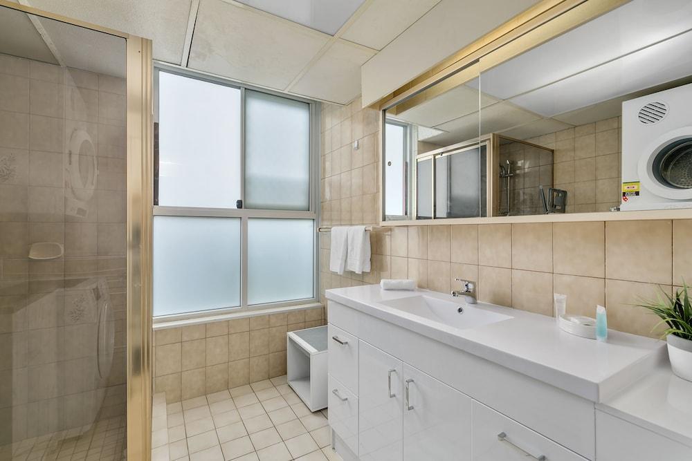 President Holiday Apartments - Absolute Beachfront Gold Coast Extérieur photo