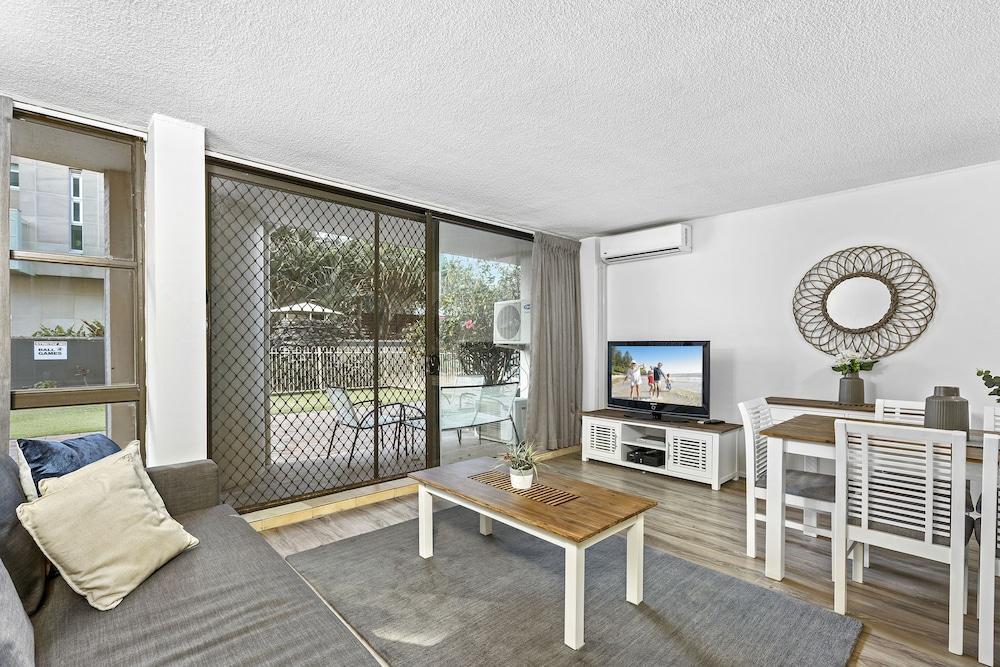 President Holiday Apartments - Absolute Beachfront Gold Coast Extérieur photo