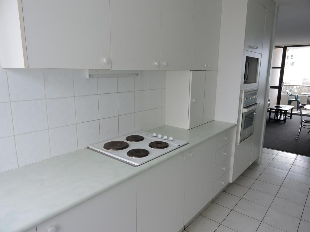 President Holiday Apartments - Absolute Beachfront Gold Coast Extérieur photo
