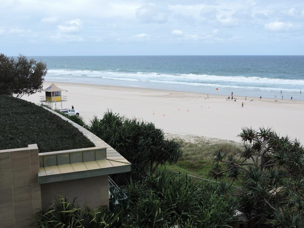 President Holiday Apartments - Absolute Beachfront Gold Coast Extérieur photo