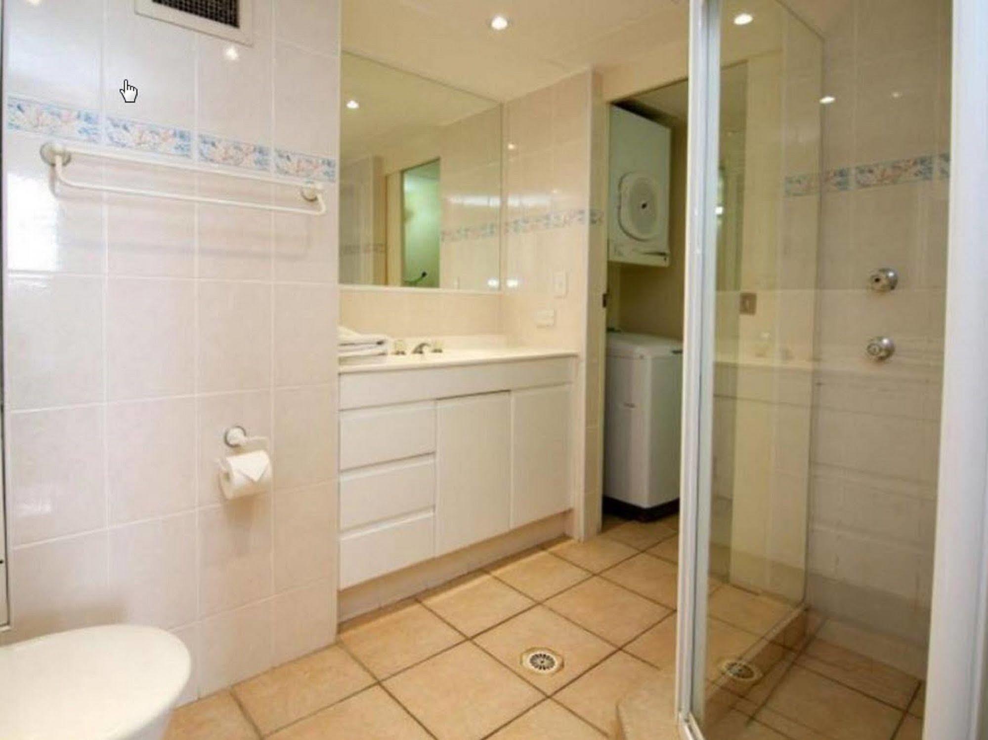 President Holiday Apartments - Absolute Beachfront Gold Coast Extérieur photo
