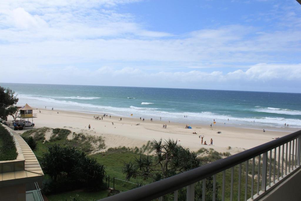 President Holiday Apartments - Absolute Beachfront Gold Coast Extérieur photo