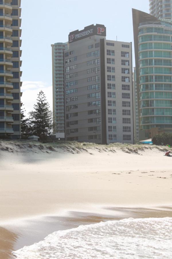 President Holiday Apartments - Absolute Beachfront Gold Coast Extérieur photo